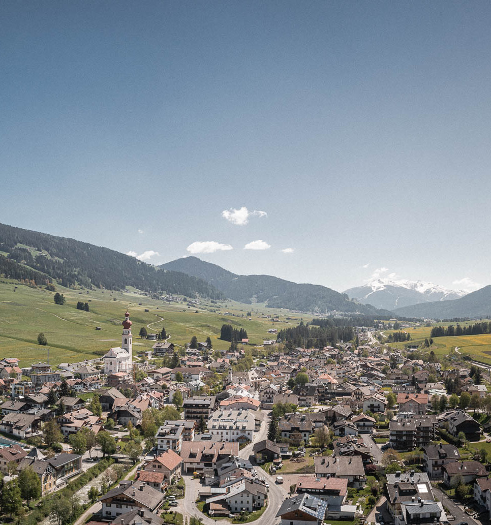 Location and arrival